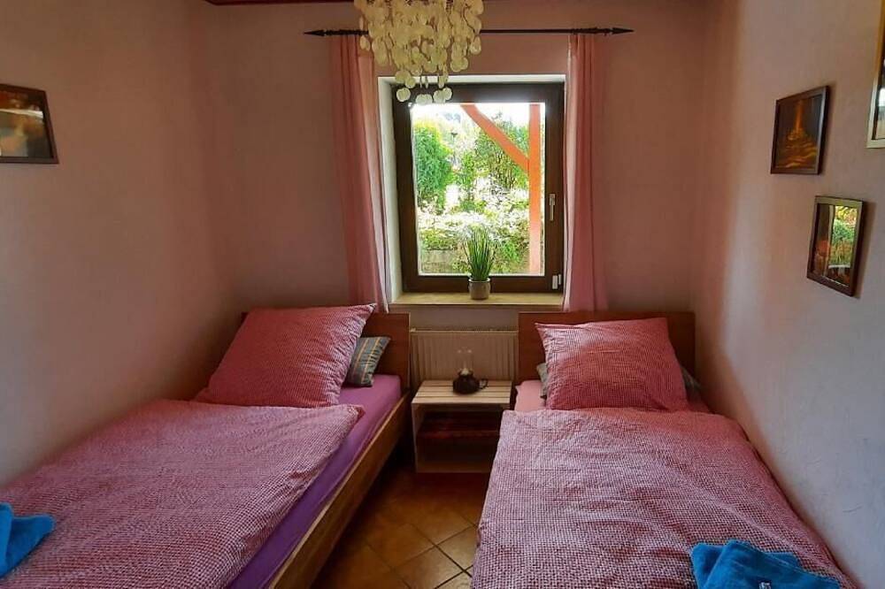 Ganze Wohnung, Gemütliche Ferienwohnung mit voll ausgestatteter Küche in Schnaittach, Frankenalb