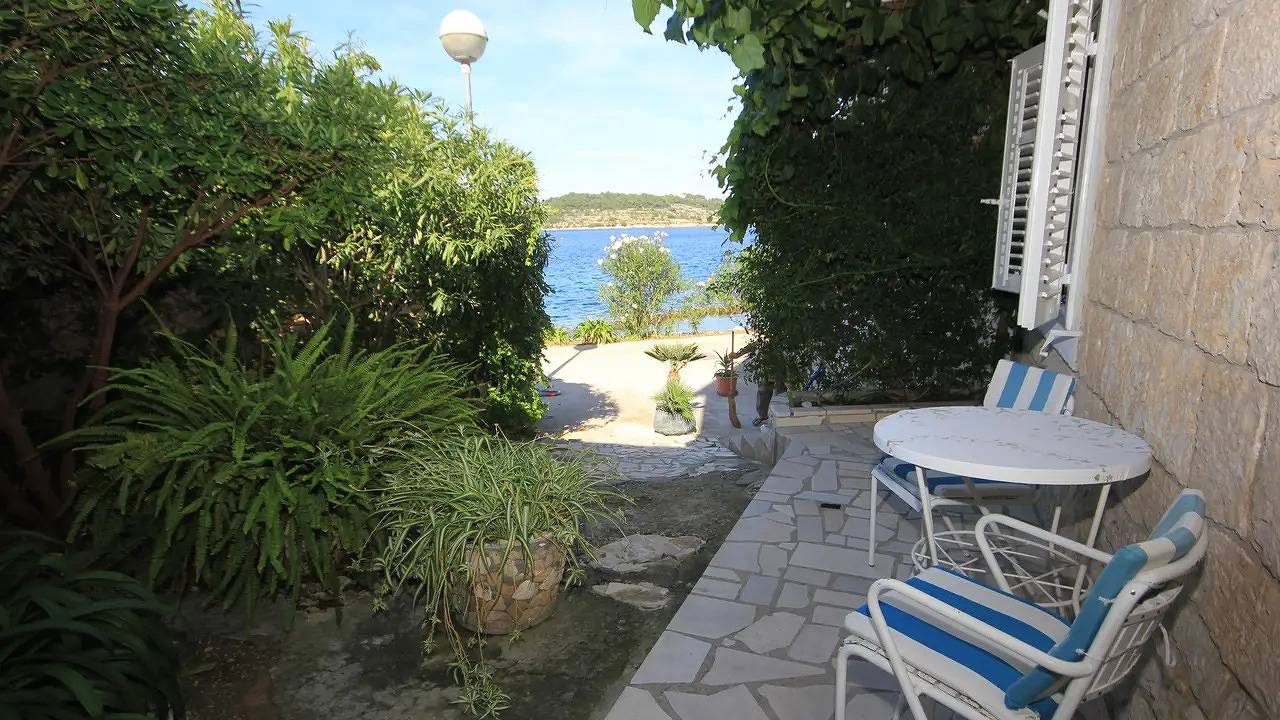 Ganze Ferienwohnung, Ferienwohnung für 3 Personen (36 m²) in Vis in Vis Stadt, Split-Dalmatien