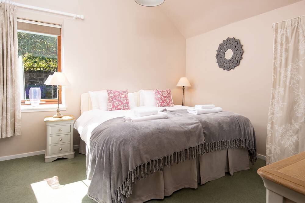 Eildon Melrose Holiday Cottages & Log Cabins - Howlands in Melrose, Scottish Borders
