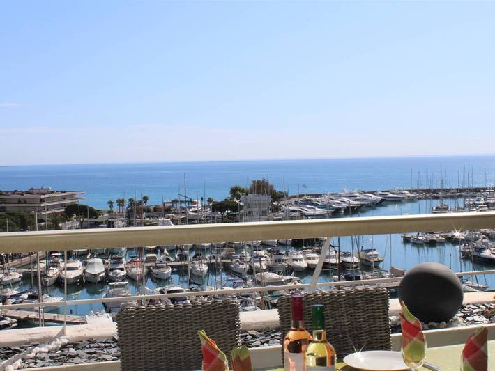 Appartement entier, Moderne Appt 2P, Terrasse, Parking, Villeneuve-Loubet Plage in Villeneuve-Loubet Plage, Villeneuve-Loubet