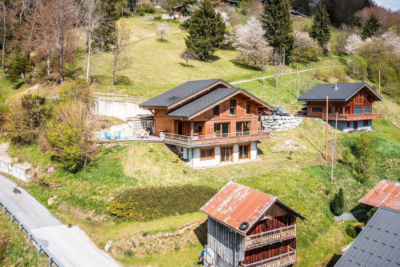 Chalet 'Célestine 7 Zimmer – Sauna' mit Bergblick, privater Terrasse und Wlan in Verchaix, Region Bonneville