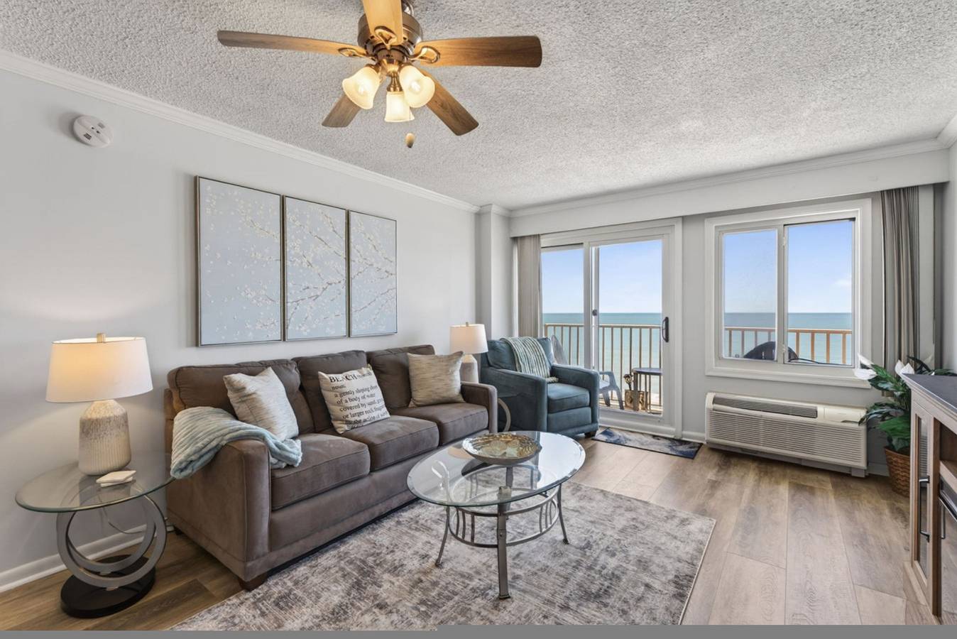 Apartamento entero, Oceanfront Beach Condo, Pool, Gym, Fishing Dr1204 in Virginia Beach