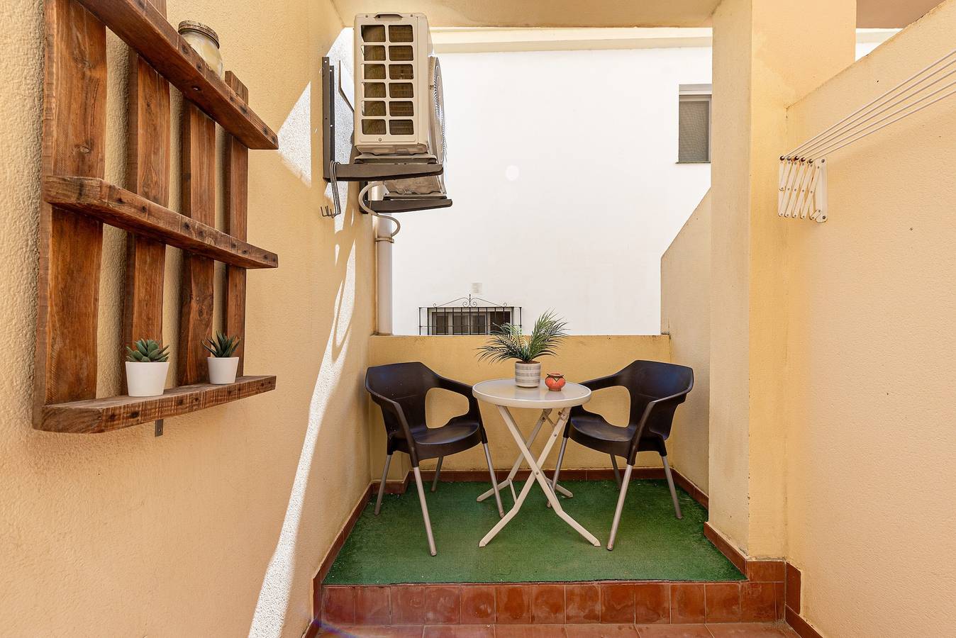 Apartamento entero, Apartamento 'La Casita De La Playa' con terraza privada, Wi-Fi y aire acondicionado in La Cala del Moral, Rincón de la Victoria