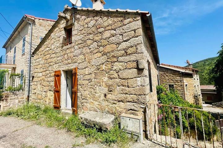 Appartement entier, Vacances Paisibles à 4, Gîte 60 M² Avec Jardin ! in Pietrosella, Région d'Ajaccio