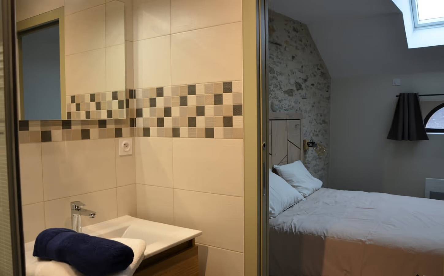 Chambre d’hôtes « L’Isle Briand » avec Wi-Fi in Montreuil-sur-Maine, Région de Segré