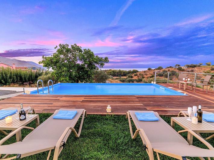 Location de vacances pour 8 personnes, avec jardin ainsi que terrasse et piscine dans Georgioupoli - 3