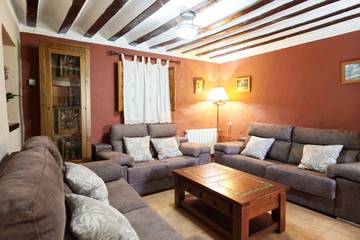 Chalet para 14 Personas en Villanueva del Arzobispo, Parque natural de las Sierras de Cazorla y Segura, Foto 2