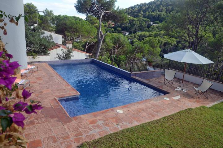 Villa La Casona im Zentrum von Tamariu  Privater Pool, großer Garten, 5 Min. zum Strand  12 Personen in Tamariu, Costa Brava