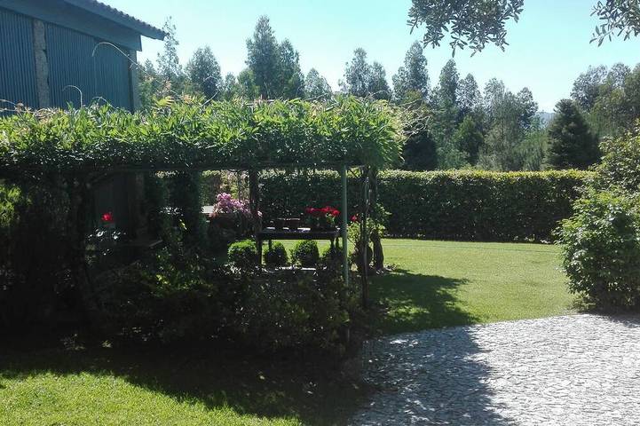 Location de vacances pour 2 personnes, avec jardin et terrasse dans Briteiros - 4