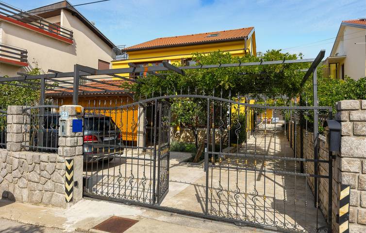 Ferienhaus für 8 Personen, mit Terrasse in Selce