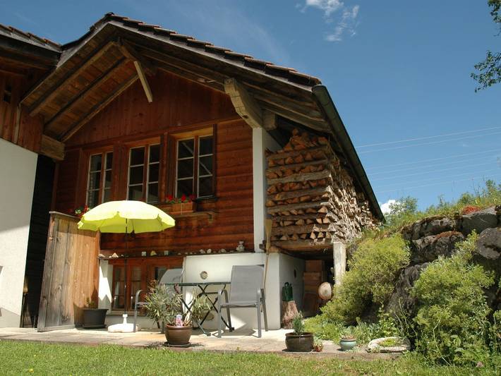 Chalet für 2 Personen, mit Terrasse im Berner Oberland