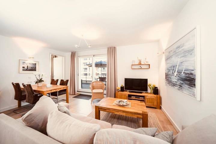 Ferienwohnung für 4 Personen, mit Balkon und Terrasse sowie Seeblick und Ausblick in Börgerende-Rethwisch