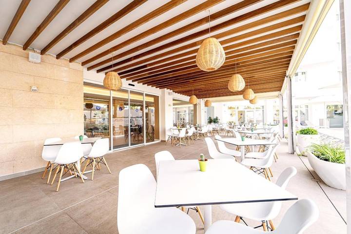 Hotel für 2 Personen, mit Balkon und Terrasse sowie Kinderpool und Pool in Sa Coma - 3