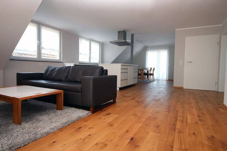 Ganze Wohnung, Taunusblick-Apartment, unmittelbar an Frankfurtrheinmain in Alzenau, Spessart-Mainland