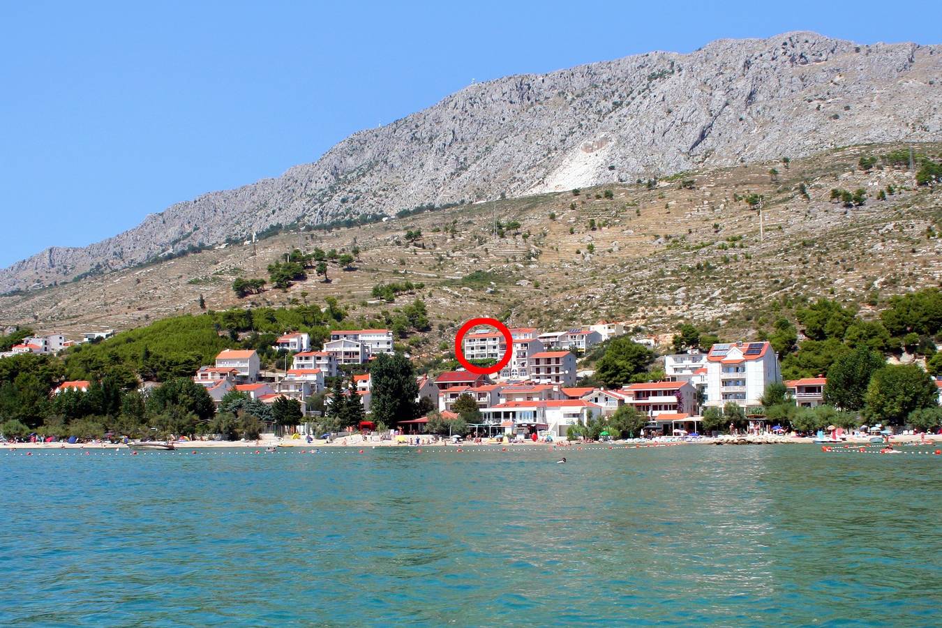 Ganze Wohnung, 2-Zimmer-Ferienwohnung mit Balkon und Meerblick Duce (Omis) A-7532-b in Dugi Rat, Omis-Riviera