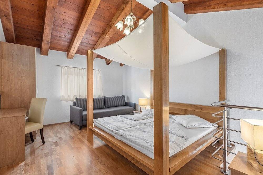 Ganze Wohnung, App Villa Anja / Apartment Lana in Medaki, Istrien
