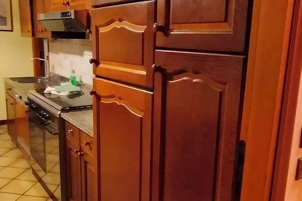 Entire apartment, Grazioso Appartamento Vicino Ospedale in Varese, Varese Province