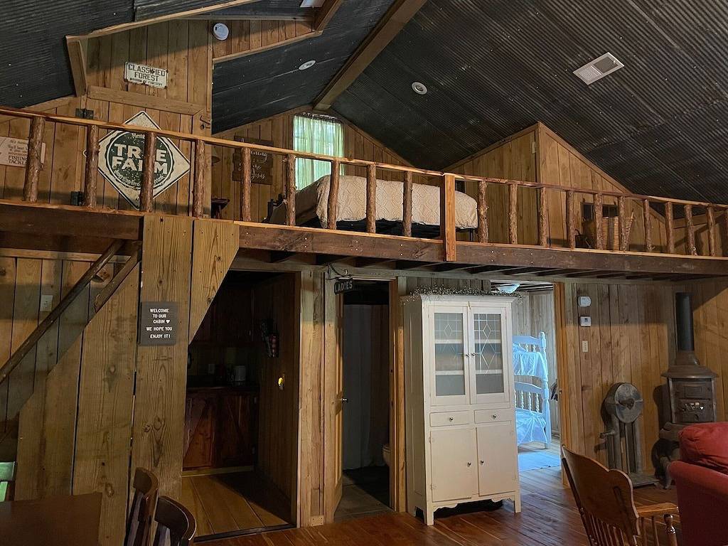 John's cabin in Orange County (IN)