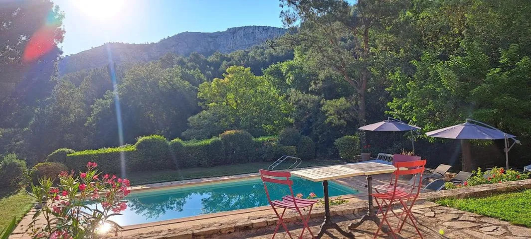Casa de huéspuedes para 2 personas, con piscina además de jardín y vistas - 1