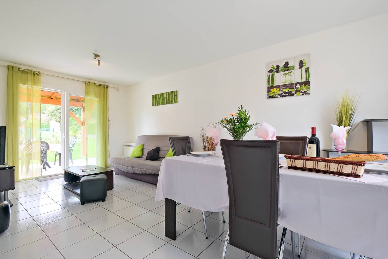 Le Perchoir – Maison avec climatisation et piscine partagée à Savignac-les-Églises in Savignac-les-Églises, Périgord Blanc