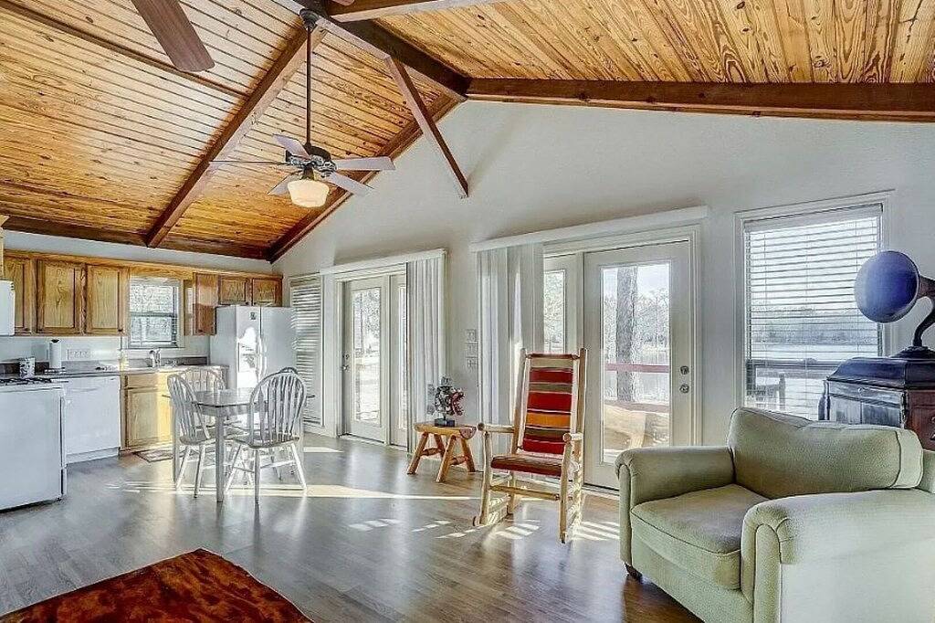 Mermaid Lake House - Arcridgeranchresort.com in Van Zandt County