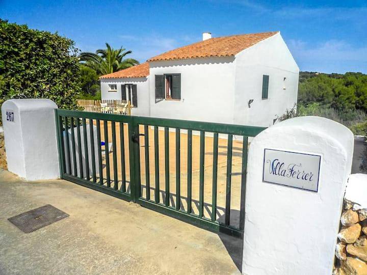 Villa Ferrer in Port d'Addaia, Es Mercadal