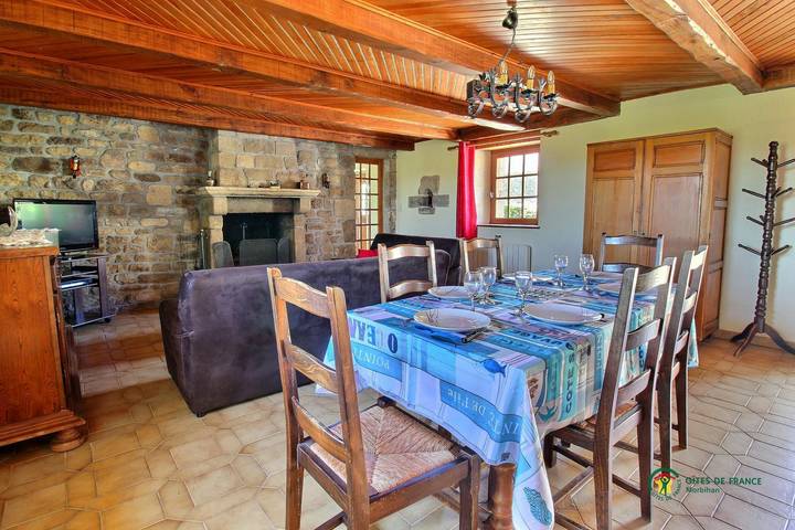 Gîte pour 6 personnes, avec jardin et terrasse à Locoal-Mendon - 4