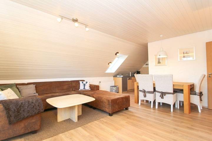 Ferienwohnung für 2 Personen, mit Balkon in Krummhörn - 2