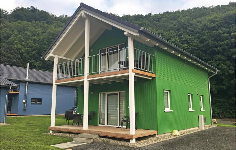 Holiday home for 8 people, with terrace and view as well as garden and sauna, with pets - 1