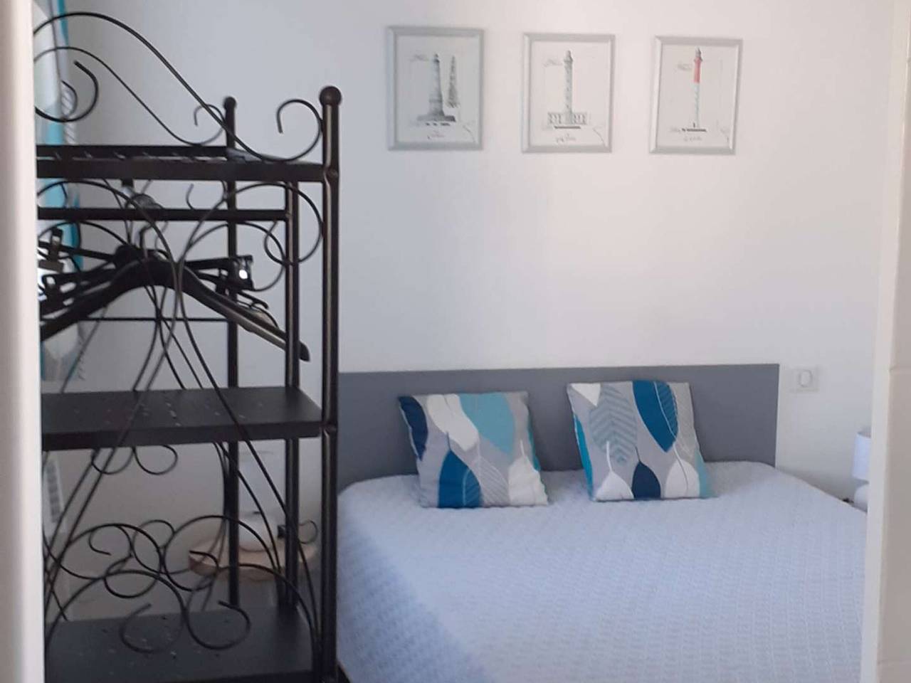 Appartement entier, Appartement neuf lumineux avec balcon, Wi-Fi, au pied de la plage du Chay, Royan in Royan, Côte de Beauté