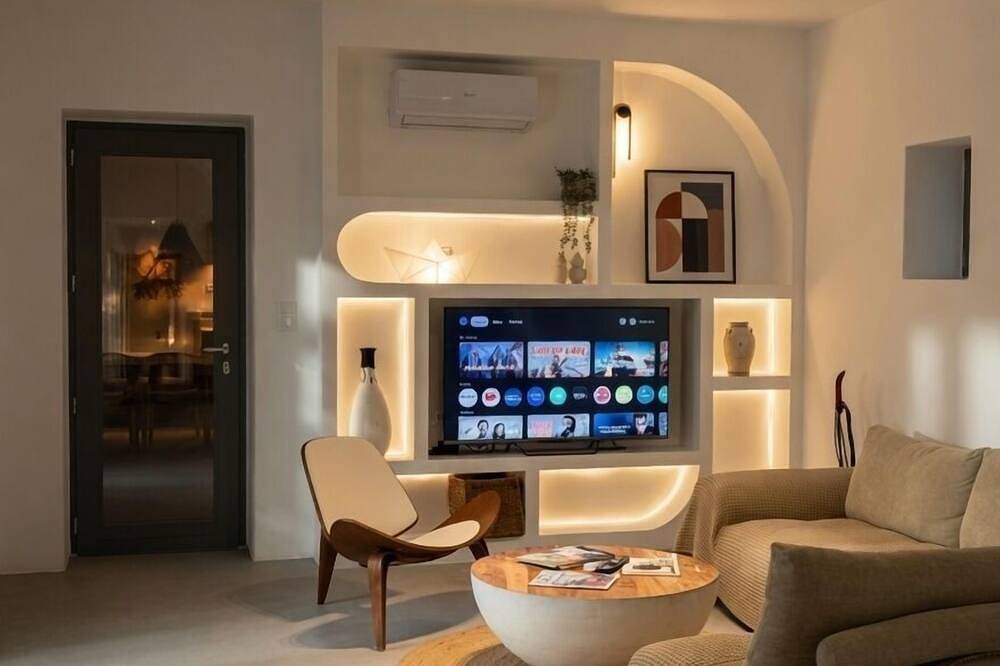 Faragas Hill Harmony Villa in Aliki, Paros