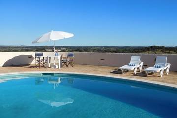 Cottage pour 6 personnes, avec terrasse dans Ourique