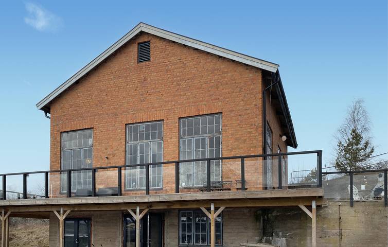 Hus för 6 Personer, med terass och trädgård i Västervik