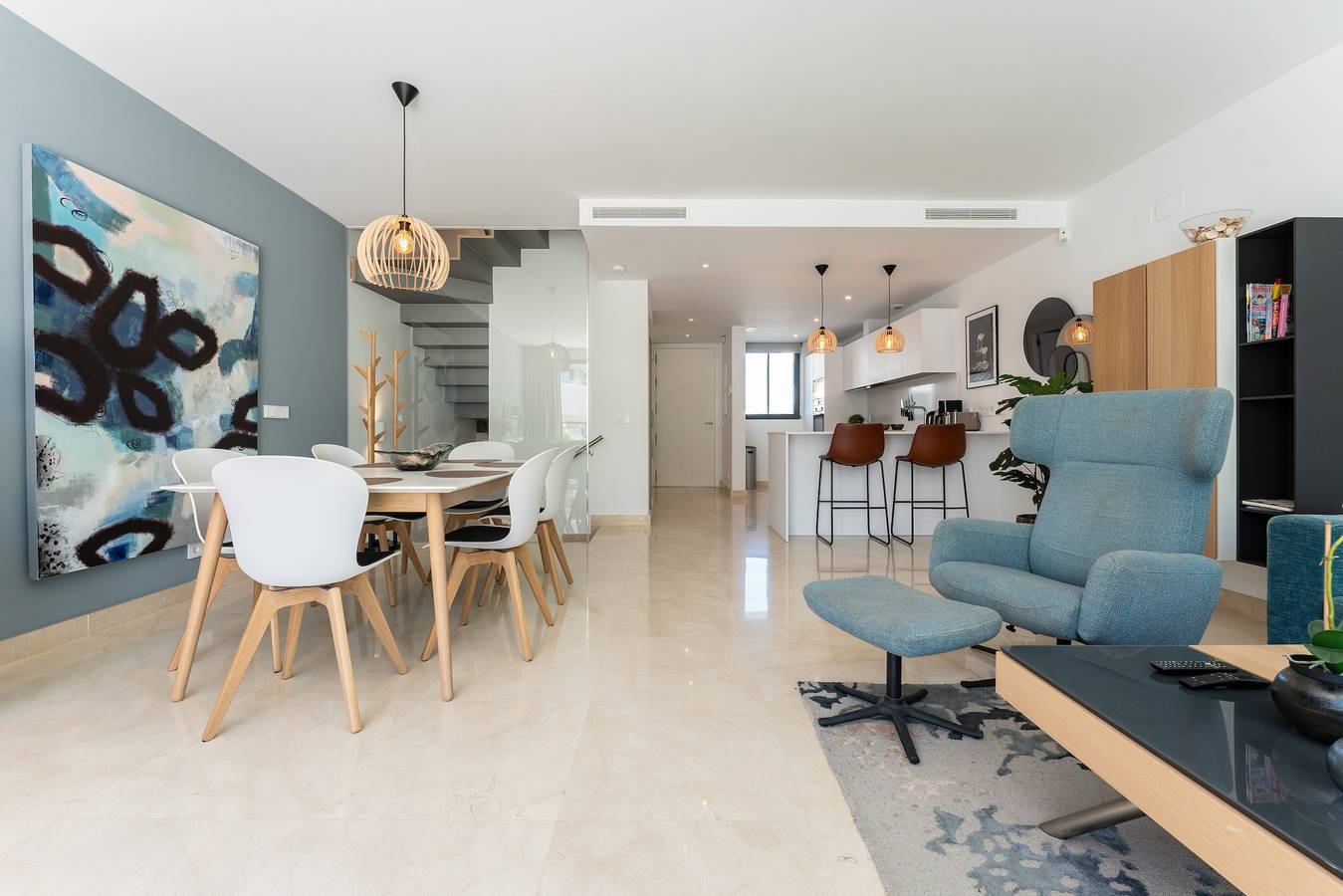 Entire apartment, Apartment 'La Valvega De La Cala Lift Indoor' with Shared Pool, Wi-Fi and Air Conditioning in La Cala de Mijas, Mijas
