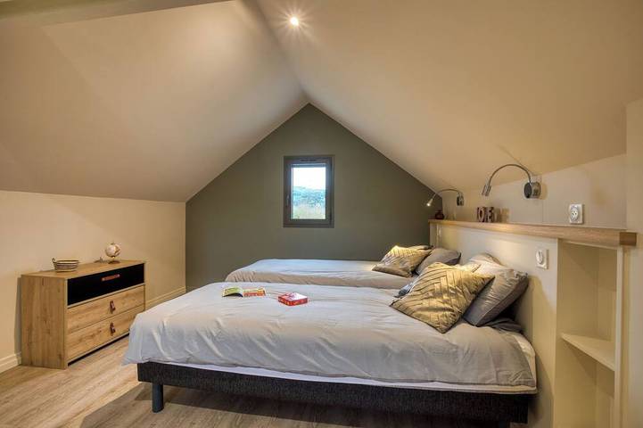 Gîte Individuel avec Piscine/Balnéo privative et jardin 500m2, Dordogne à 200m in Domme, Périgord Noir