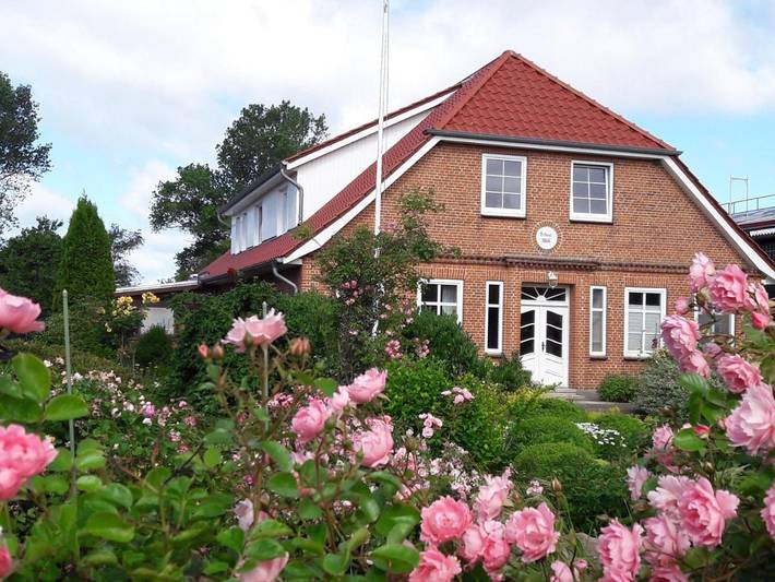 Ferienwohnung für 2 Personen, mit Terrasse und Garten sowie Ausblick in Avendorf