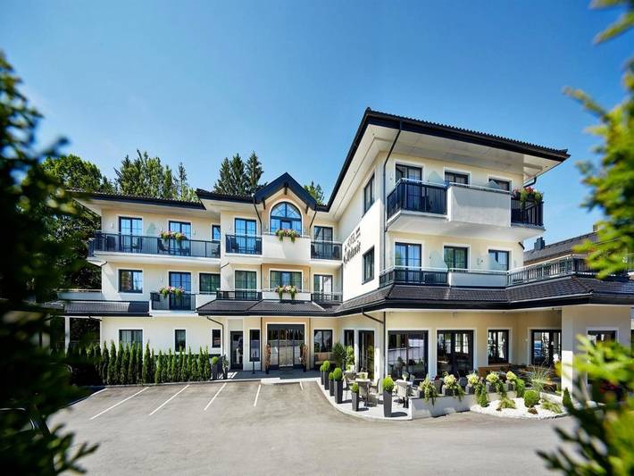 Hotel dla 3 osób, z Balkon i Taras oraz Ogród i Basen w Wals-Siezenheim