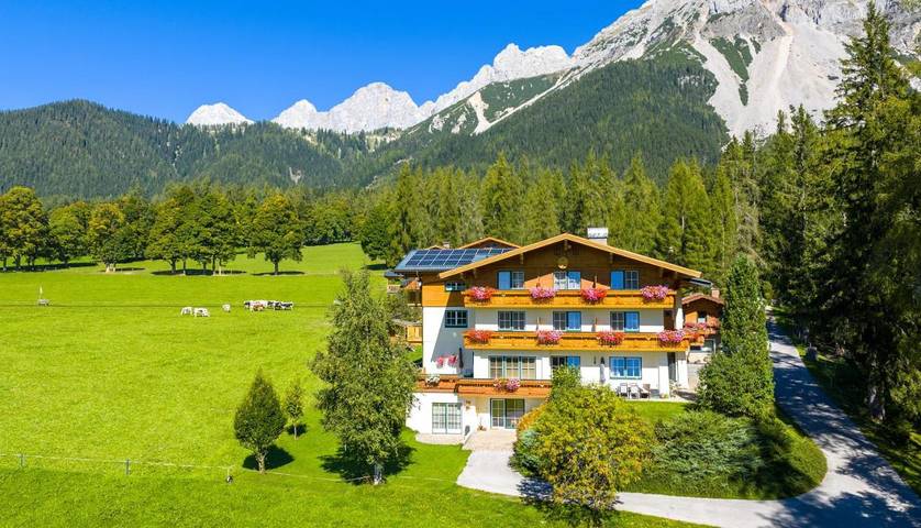 Maison d’hôte pour 2 personnes, avec sauna ainsi que vue et jardin