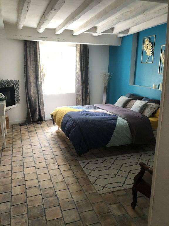 Music'Home, avec Spa, piscine, table d’hôte et musique - Chambre Romantique (Suite) avec Spa en rez-de-chaussée in Plessis-Saint-Benoist, Essonne