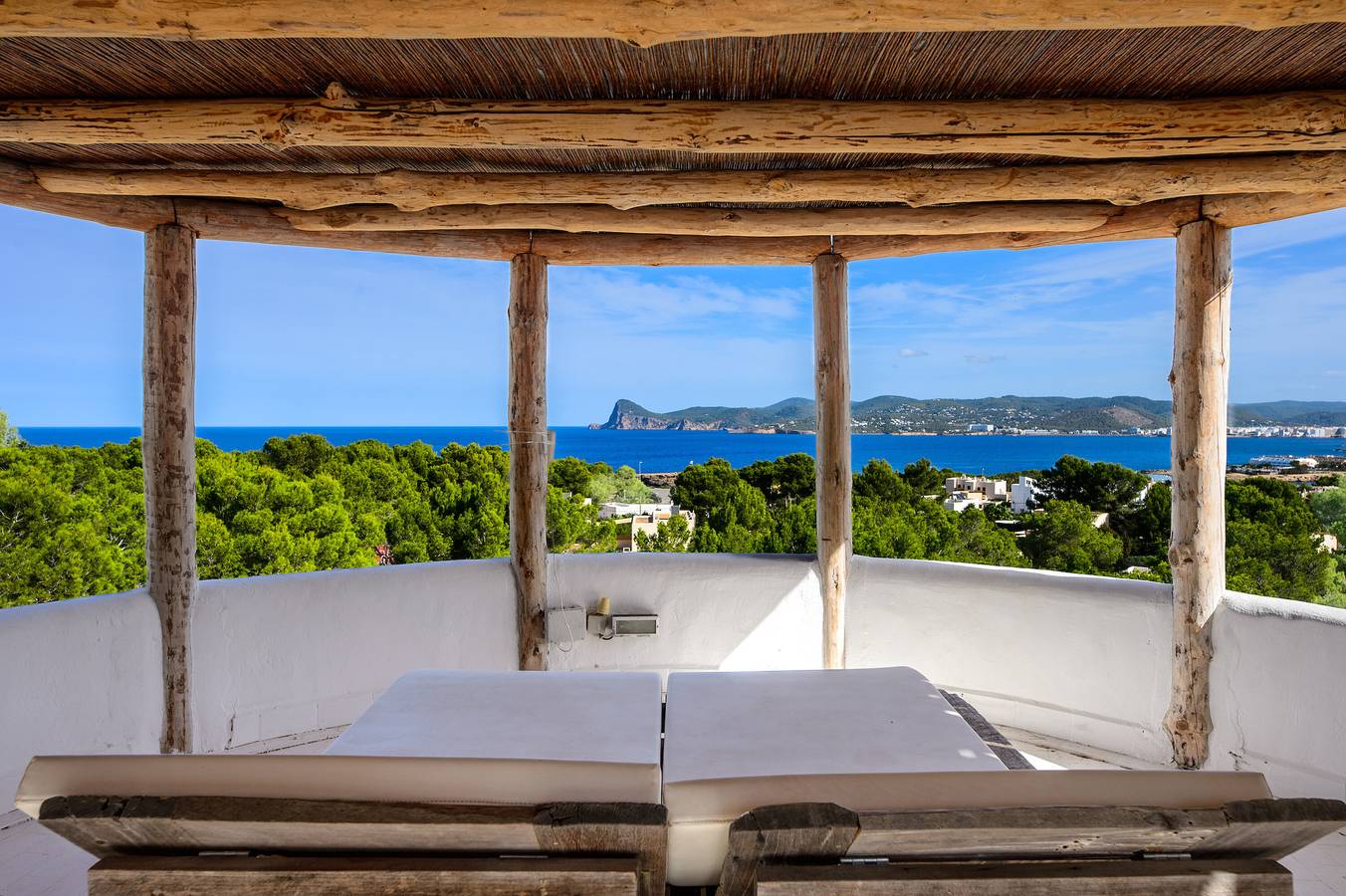 Holiday Home 'Can Taika' with Sea View, Wi-Fi and Air Conditioning in Cala Bassa, Sant Josep de sa Talaia