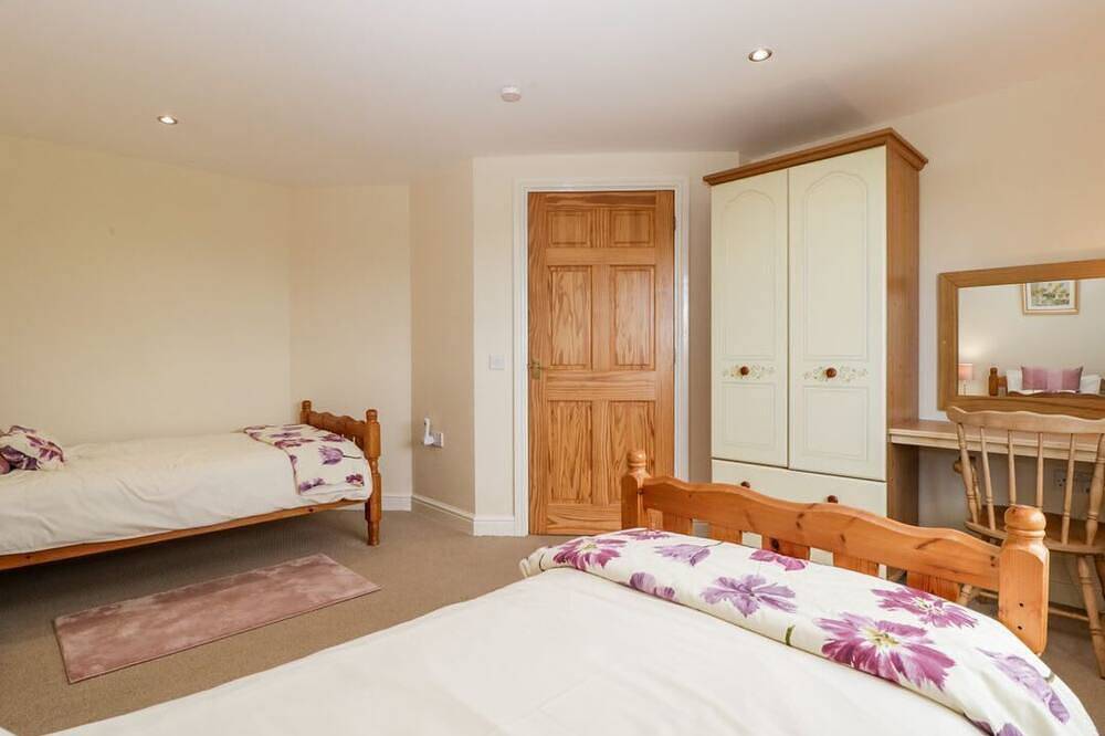 Wellfield Cottage, Mark in Mark, Somerset