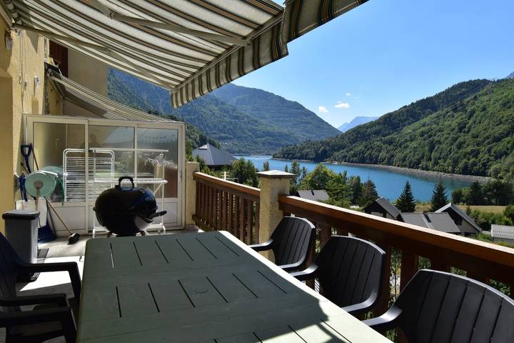 Casa de vacaciones para 16 personas, con vistas al lago y terraza - 1