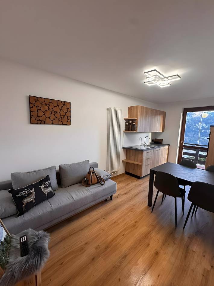 Entire apartment, Apartment 'Happiness 14' with Mountain View, Balcony and Wi-Fi in Villaggio Veronza, Ville di Fiemme