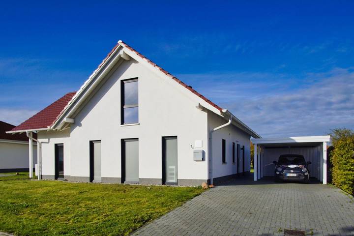 Ferienhaus für 8 Personen, mit Terrasse und Garten sowie Sauna und Ausblick in Vaschvitz