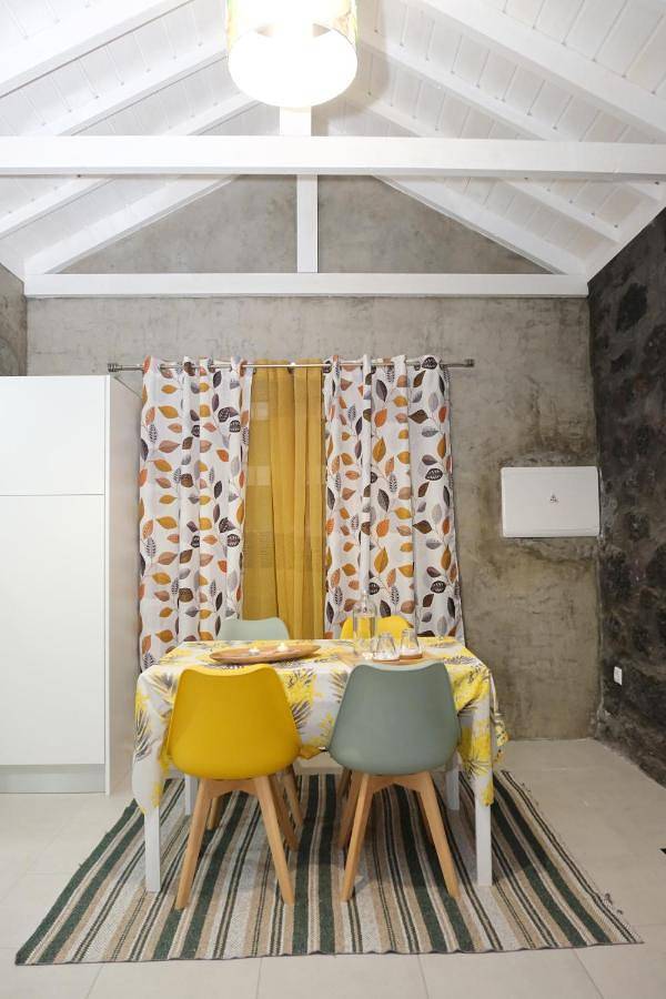 Gîte pour 3 personnes, avec terrasse à Lajes do Pico - 2