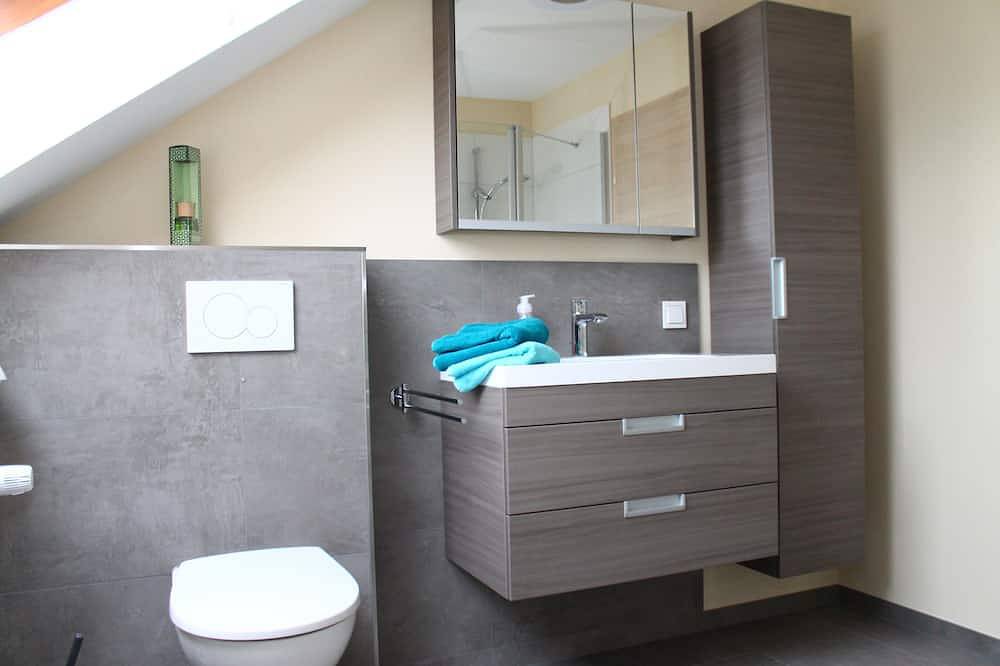Ganze Wohnung, Großzügiges Ferienappartement \" Turm im Blick\" in reizvoller Umgebung, in Dietingen, Mittlerer Schwarzwald