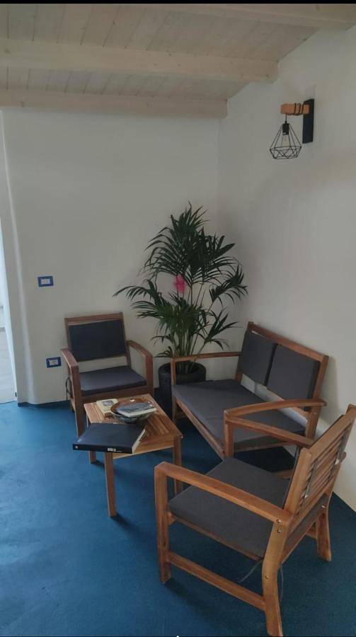 Maison d’hôte pour 3 personnes, avec terrasse et jardin à Oristano - 2