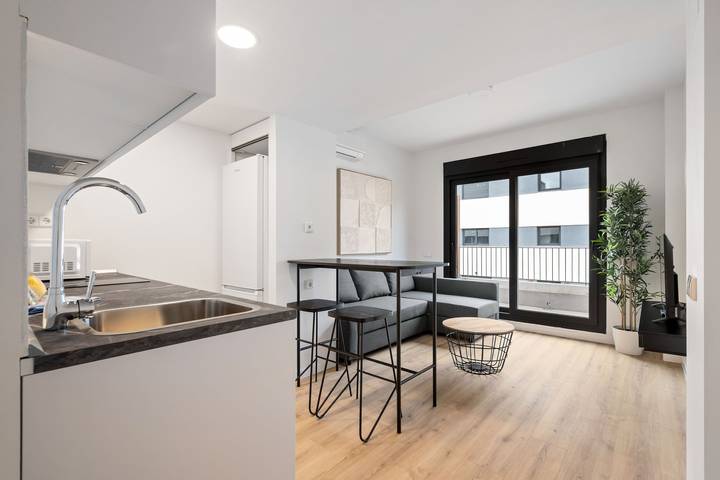 Apartamento entero, Apartamento reformado con garaje  de alquiler temporal in San Sebastián de los Reyes, Área Metropolitana de Madrid