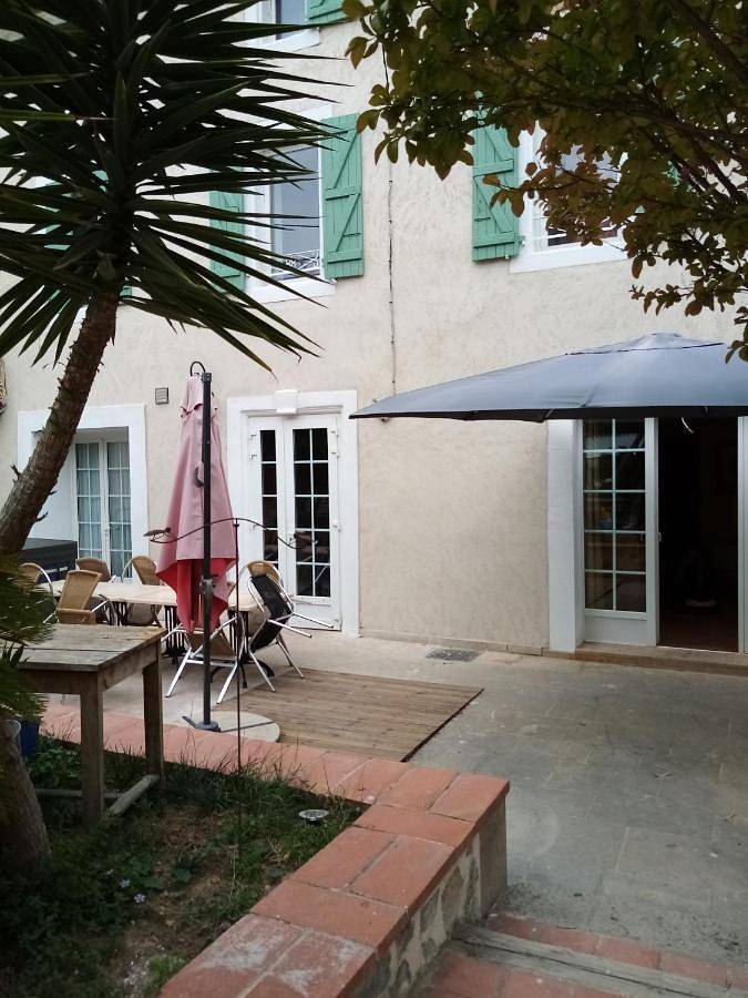 Deluxe Double Room with Shower in Luc-sur-Orbieu, Côte méditerranéenne (France)