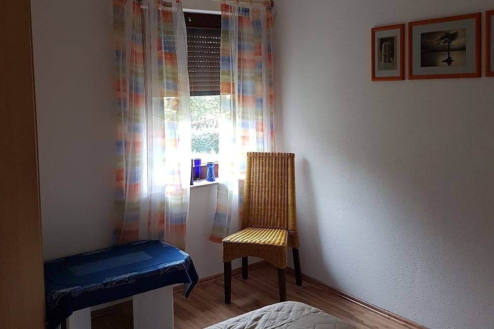 Ganze Wohnung, Ferienwohnung am Balkon des Erzgebirges in Bernsbach, Lauter-Bernsbach